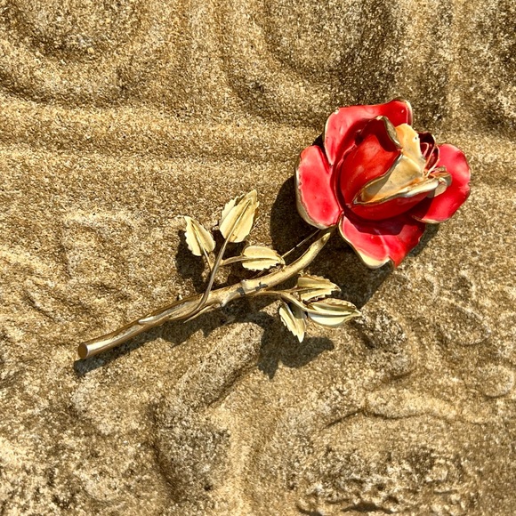 Vintage Red Rose Gold Pin brooch - Picture 8 of 13